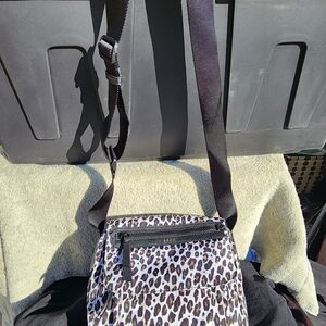 DKNY CROSSBODY LEOPARD Pattern  with adjustable  straps